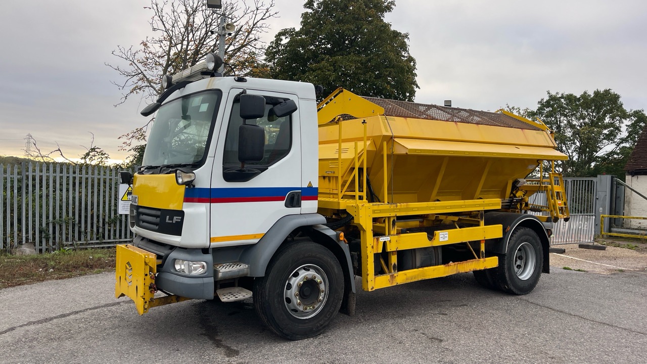 DAF LF 55.220 - Vozidlo na odpratávanie snehu: obrázok 2 DAF LF 55.220 - Vozidlo na odpratávanie snehu: obrázok 2