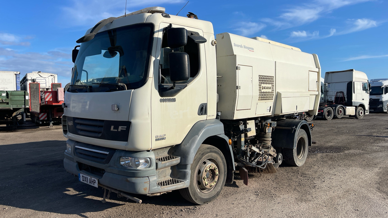 DAF LF 55.220 - Zametacie vozidlo: obrázok 2 DAF LF 55.220 - Zametacie vozidlo: obrázok 2