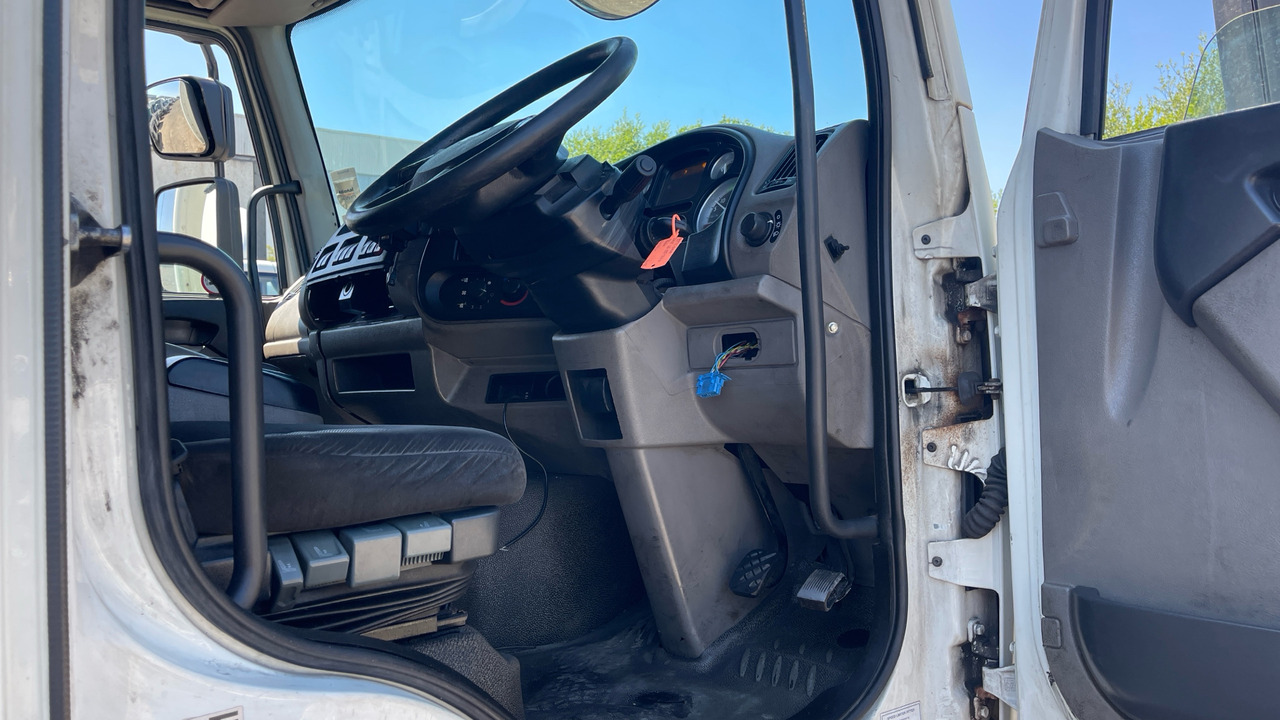 DAF LF 55.220 - Skříňový nákladní auto: obrázok 5 DAF LF 55.220 - Skříňový nákladní auto: obrázok 5
