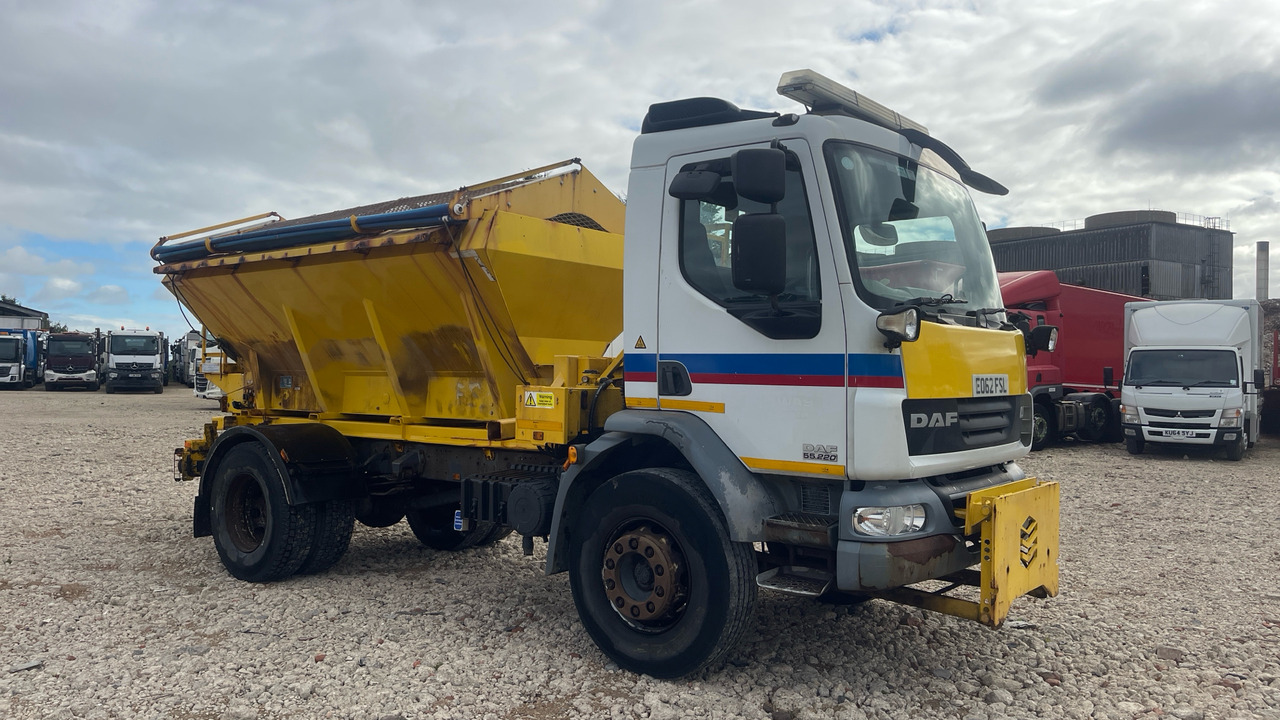 DAF LF 55.220 - Vozidlo na odpratávanie snehu: obrázok 1 DAF LF 55.220 - Vozidlo na odpratávanie snehu: obrázok 1
