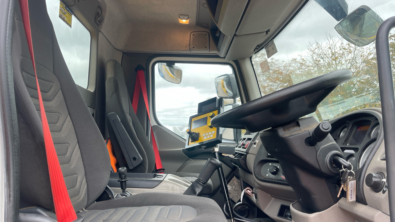 DAF LF 55.220 - Vozidlo na odpratávanie snehu: obrázok 5 DAF LF 55.220 - Vozidlo na odpratávanie snehu: obrázok 5