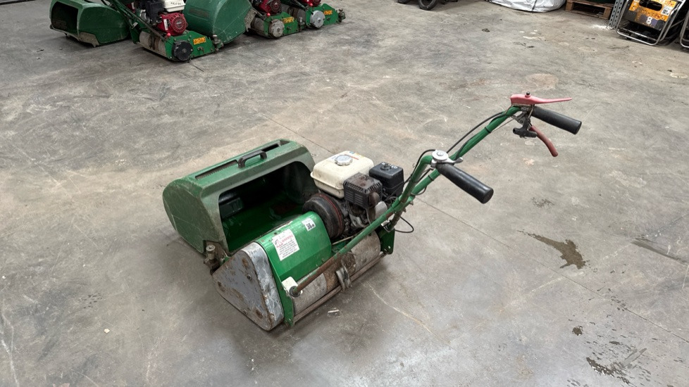 DENNIS FT510 PEDESTRIAN CYLINDER MOWER, NO UNIT, GRASS BOX - Stavebné zariadenia: obrázok 4 DENNIS FT510 PEDESTRIAN CYLINDER MOWER, NO UNIT, GRASS BOX - Stavebné zariadenia: obrázok 4