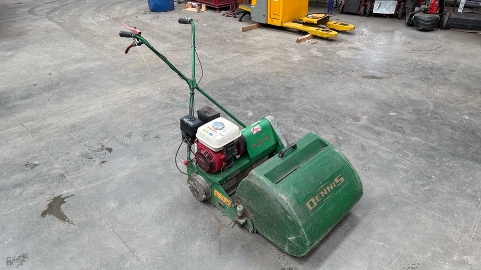 DENNIS FT510 PEDESTRIAN CYLINDER MOWER, NO UNIT, GRASS BOX - Stavebné zariadenia: obrázok 1 DENNIS FT510 PEDESTRIAN CYLINDER MOWER, NO UNIT, GRASS BOX - Stavebné zariadenia: obrázok 1