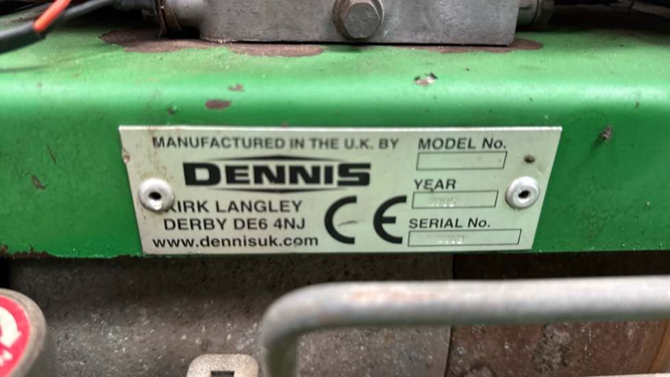 DENNIS FT510 PEDESTRIAN CYLINDER MOWER WITH 5K UNIT AND GRASS BOX - Stavebné zariadenia: obrázok 5 DENNIS FT510 PEDESTRIAN CYLINDER MOWER WITH 5K UNIT AND GRASS BOX - Stavebné zariadenia: obrázok 5