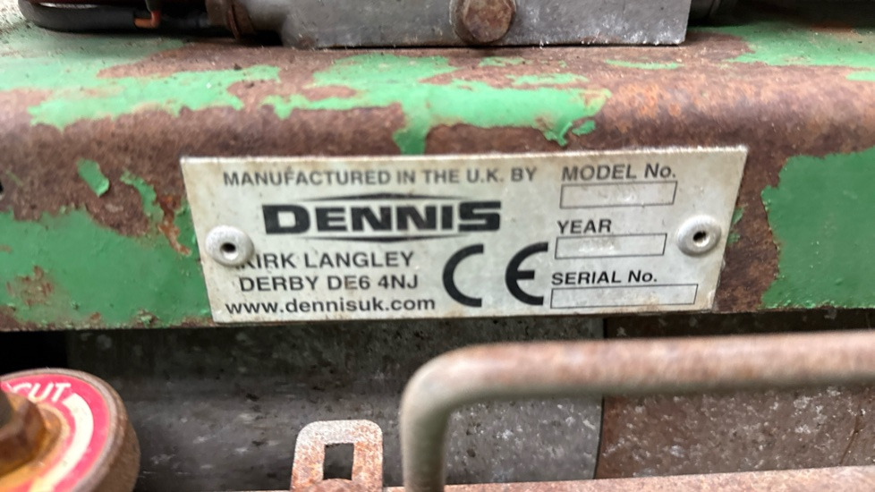 DENNIS FT510 PEDESTRIAN CYLINDER MOWER WITH 5K UNIT AND GRASS BOX - Stavebné zariadenia: obrázok 5 DENNIS FT510 PEDESTRIAN CYLINDER MOWER WITH 5K UNIT AND GRASS BOX - Stavebné zariadenia: obrázok 5