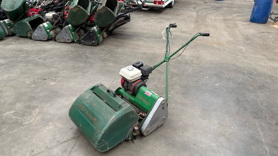 DENNIS FT510 PEDESTRIAN CYLINDER MOWER WITH 5K UNIT AND GRASS BOX - Stavebné zariadenia: obrázok 3 DENNIS FT510 PEDESTRIAN CYLINDER MOWER WITH 5K UNIT AND GRASS BOX - Stavebné zariadenia: obrázok 3