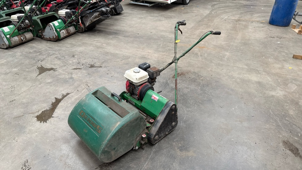 DENNIS FT510 PEDESTRIAN CYLINDER MOWER WITH 5K UNIT AND GRASS BOX - Stavebné zariadenia: obrázok 3 DENNIS FT510 PEDESTRIAN CYLINDER MOWER WITH 5K UNIT AND GRASS BOX - Stavebné zariadenia: obrázok 3