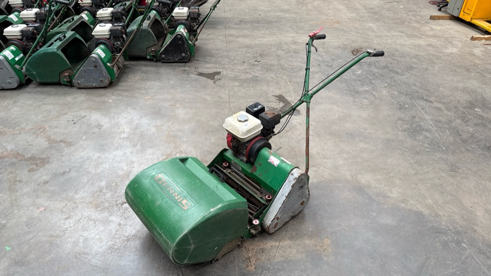 DENNIS FT510 PEDESTRIAN CYLINDER MOWER WITH 9K UNIT AND GRASS BOX - Stavebné zariadenia: obrázok 3 DENNIS FT510 PEDESTRIAN CYLINDER MOWER WITH 9K UNIT AND GRASS BOX - Stavebné zariadenia: obrázok 3