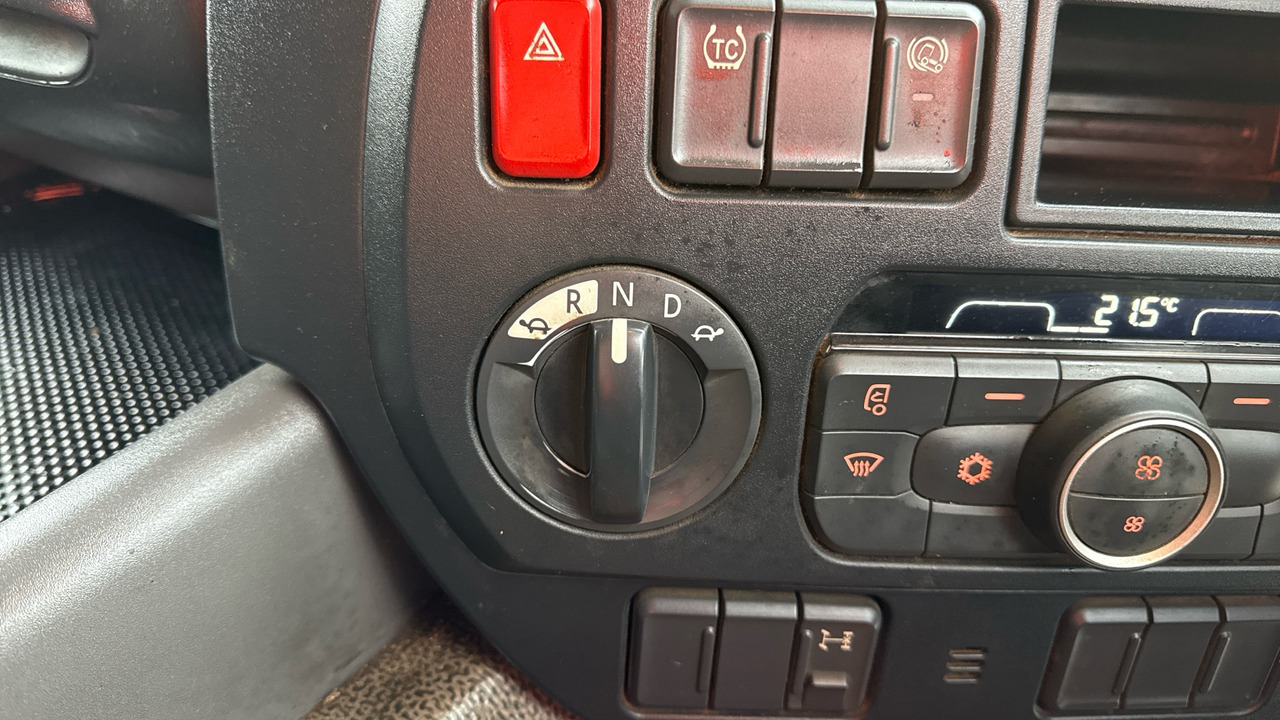 Plachtové nákladné vozidlo Daf CF 230: obrázok 10