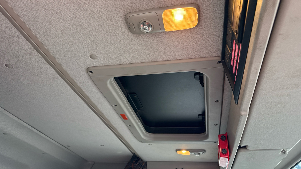 Plachtové nákladné vozidlo Daf CF 230: obrázok 14