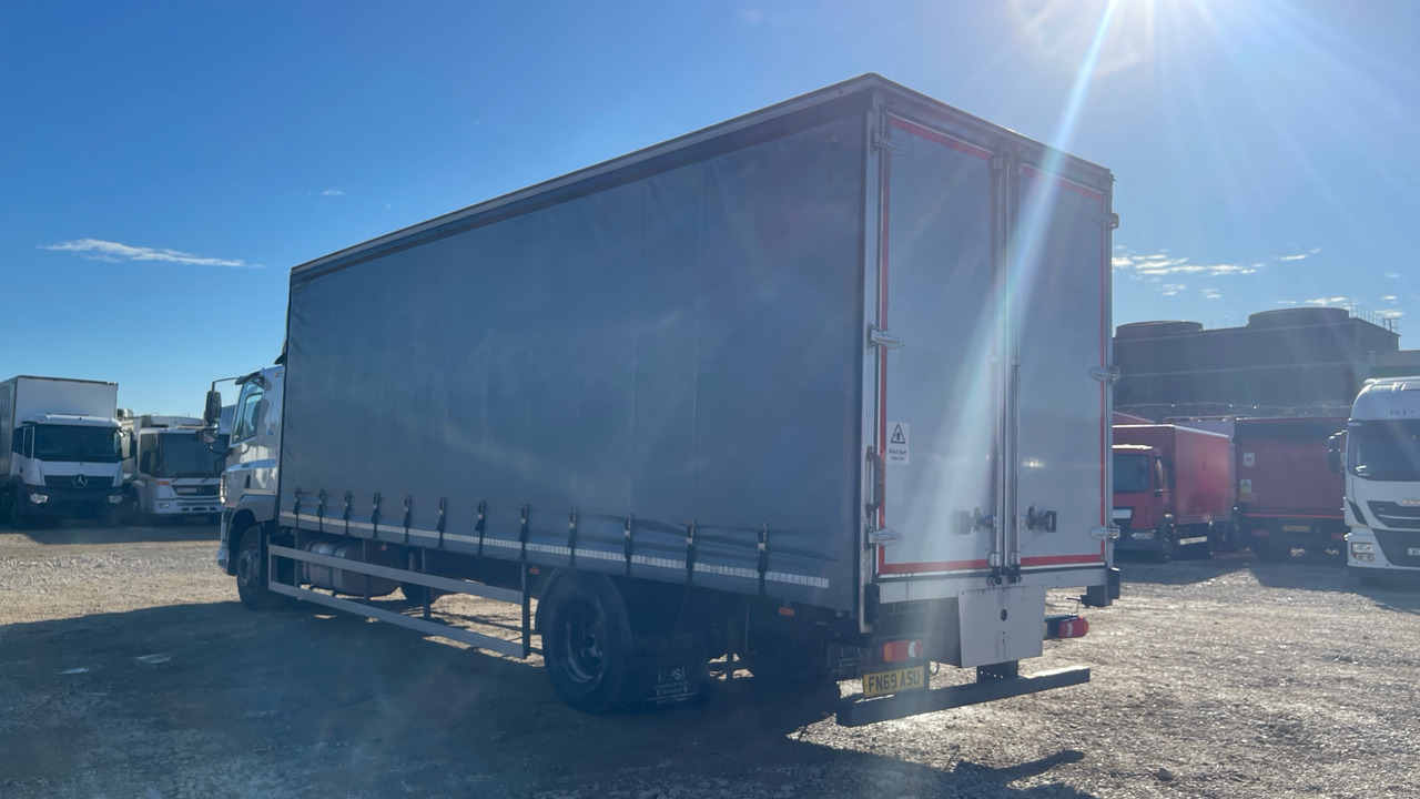 Daf CF 260 - Plachtové nákladné vozidlo: obrázok 3 Daf CF 260 - Plachtové nákladné vozidlo: obrázok 3