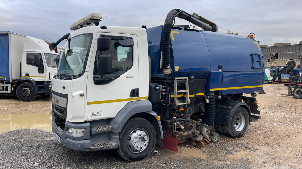 Daf LF 220 - Zametacie vozidlo: obrázok 2 Daf LF 220 - Zametacie vozidlo: obrázok 2