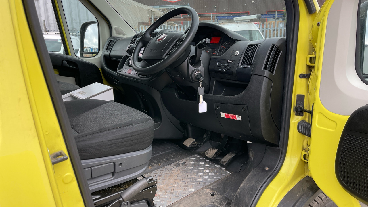 FIAT DUCATO 2.3 Multijet 180PS - Sanitka: obrázok 5 FIAT DUCATO 2.3 Multijet 180PS - Sanitka: obrázok 5