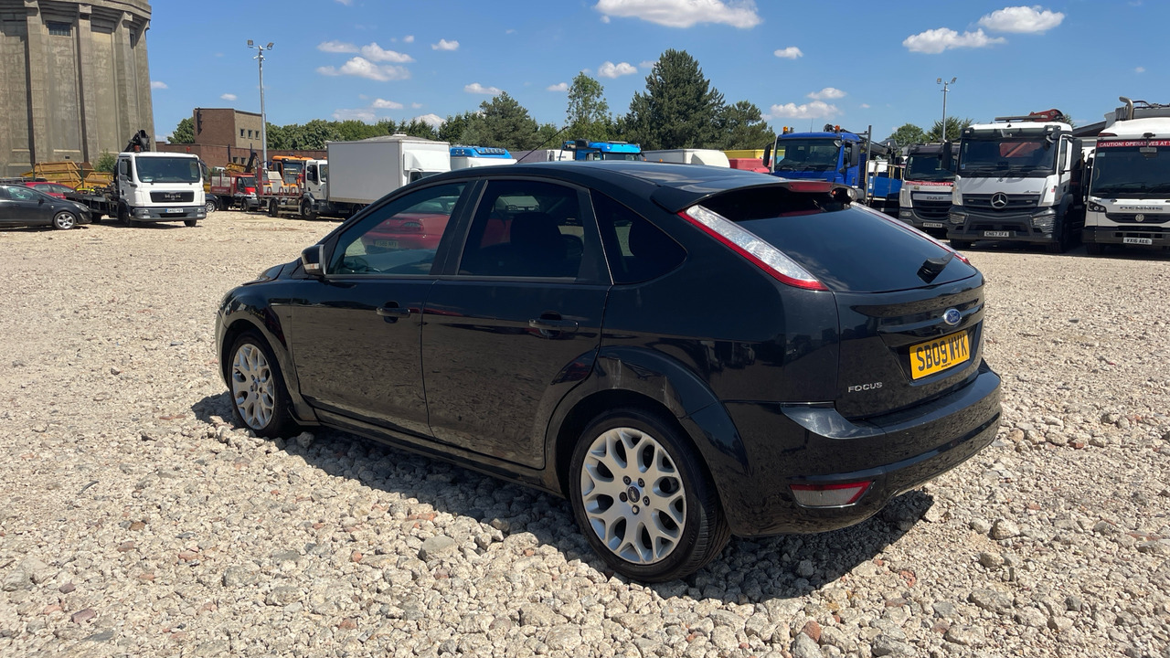 FORD FOCUS 115 1.8 TDCI - Hatchback: obrázok 3 FORD FOCUS 115 1.8 TDCI - Hatchback: obrázok 3