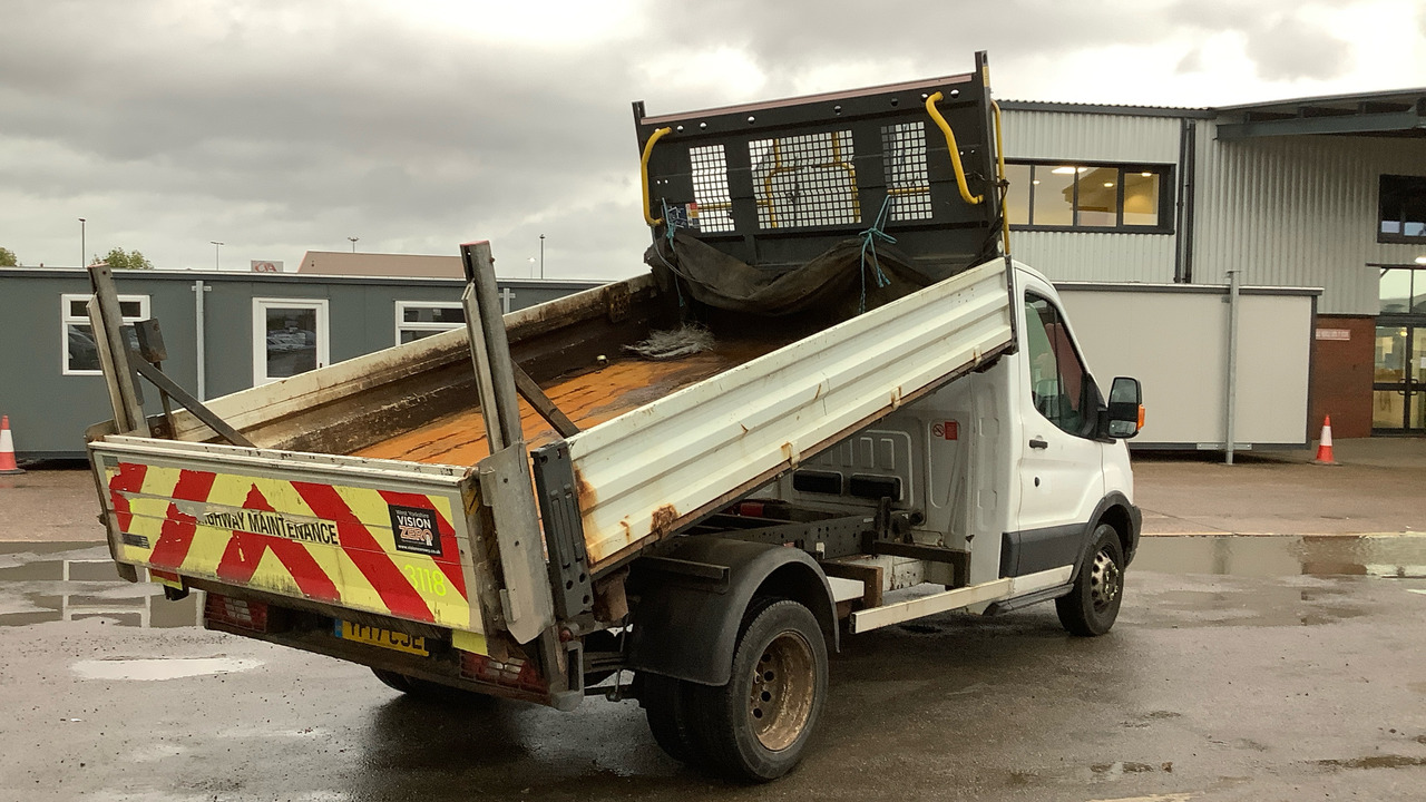 FORD TRANSIT 470 2.0 TDCI 130PS ONE STOP - Dodávka sklápač: obrázok 4 FORD TRANSIT 470 2.0 TDCI 130PS ONE STOP - Dodávka sklápač: obrázok 4