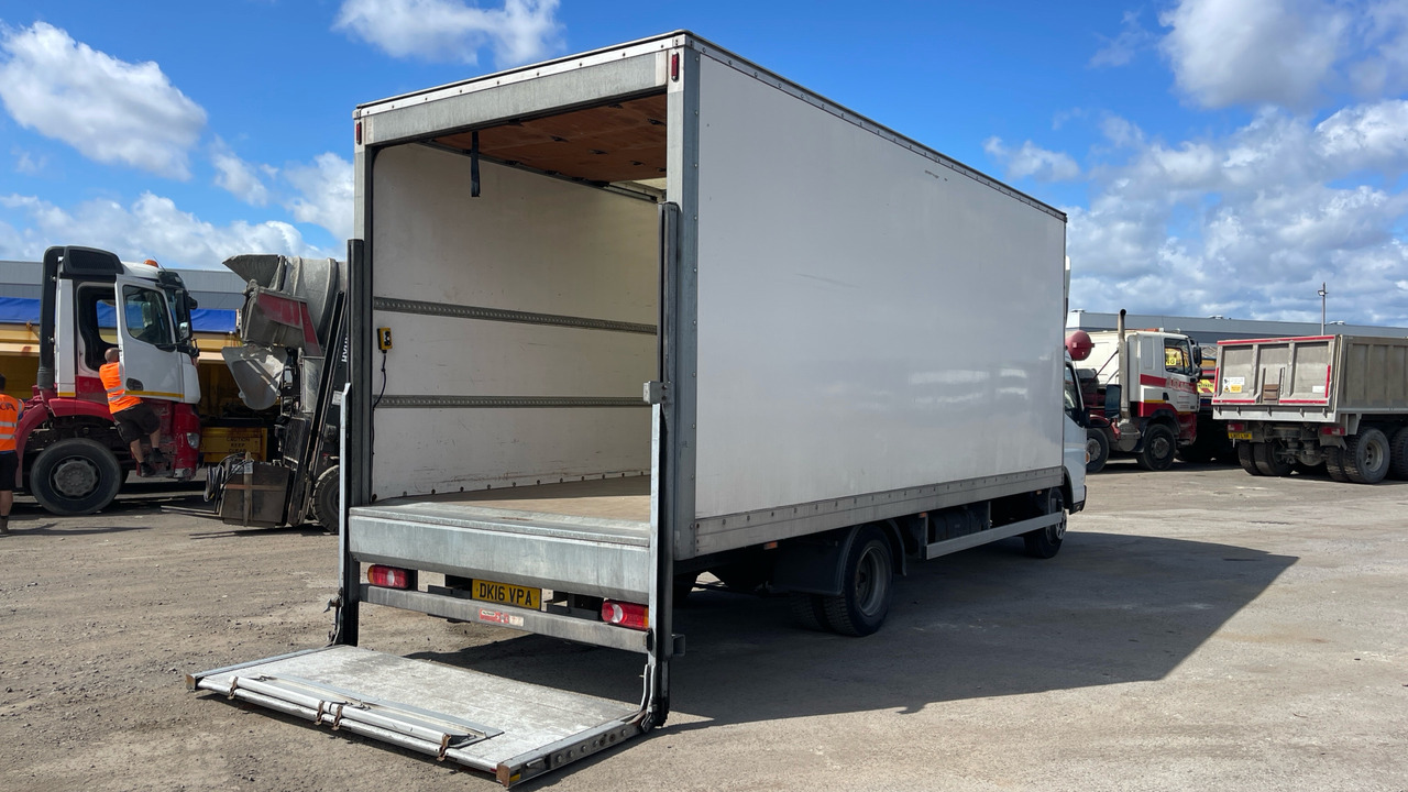 FUSO CANTER 7C15 - Skříňový nákladní auto: obrázok 4 FUSO CANTER 7C15 - Skříňový nákladní auto: obrázok 4