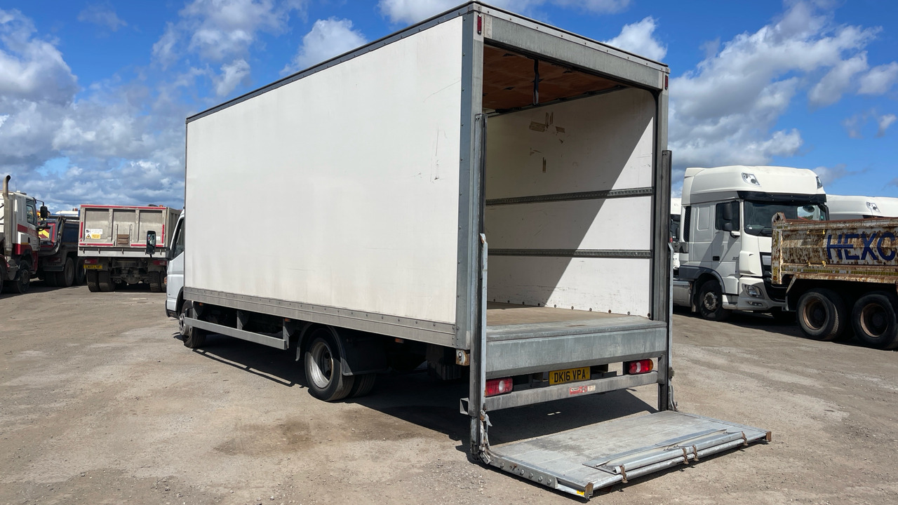 FUSO CANTER 7C15 - Skříňový nákladní auto: obrázok 3 FUSO CANTER 7C15 - Skříňový nákladní auto: obrázok 3