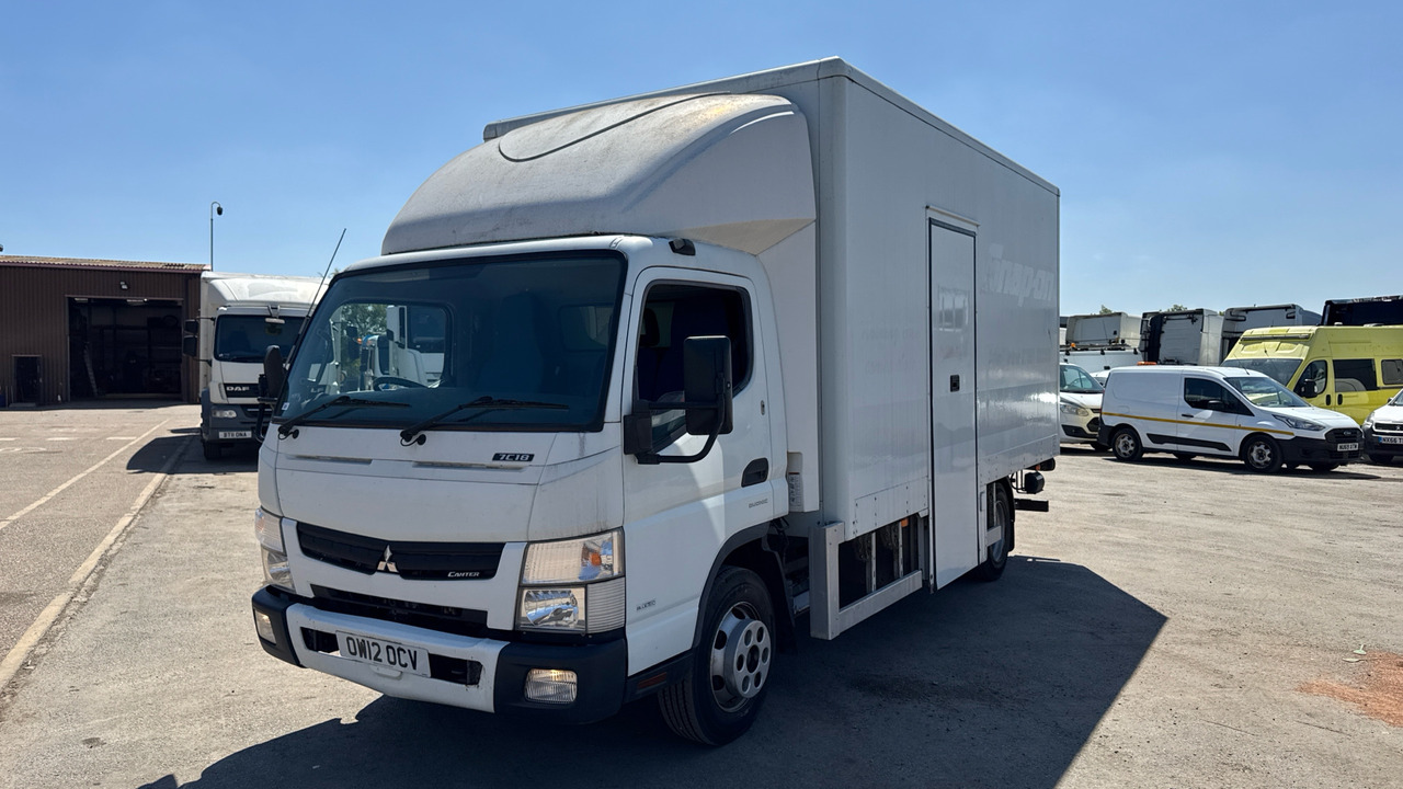 FUSO CANTER 7C18 - Skříňový nákladní auto: obrázok 2 FUSO CANTER 7C18 - Skříňový nákladní auto: obrázok 2