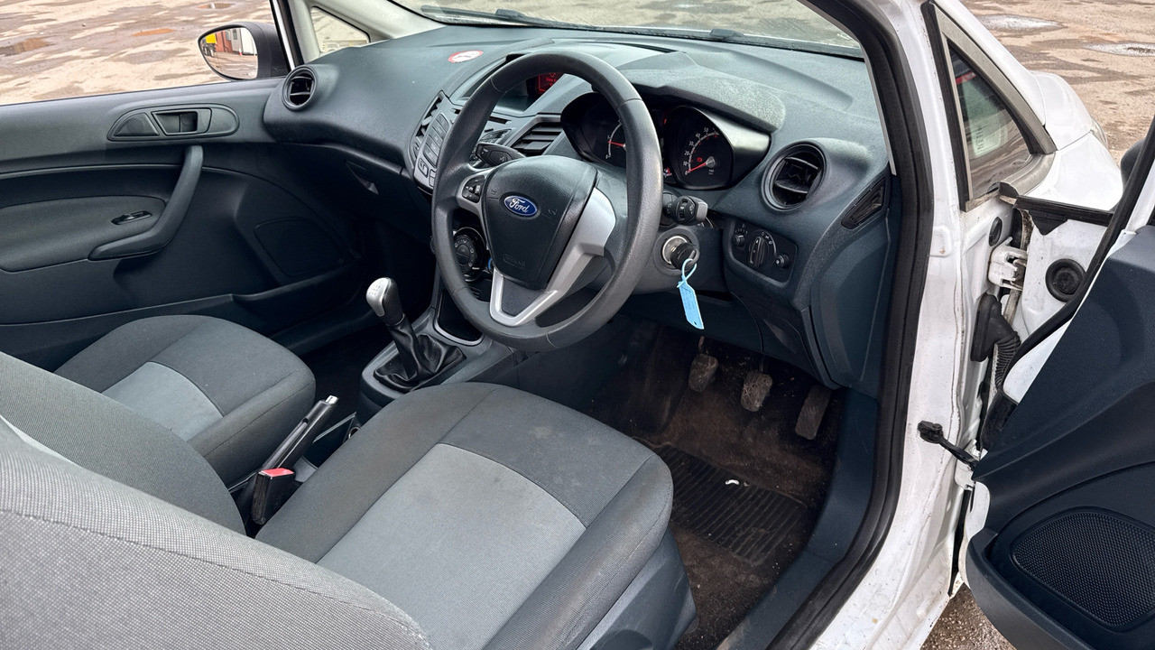 Ford Fiesta 1.4 TDCI 70PS - Automobil: obrázok 5 Ford Fiesta 1.4 TDCI 70PS - Automobil: obrázok 5