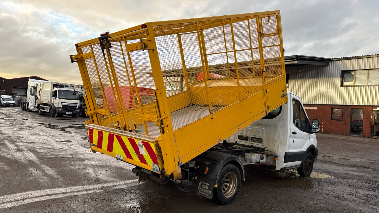 Ford Transit 350 2.0 TDCI 130PS - Dodávka sklápač: obrázok 4 Ford Transit 350 2.0 TDCI 130PS - Dodávka sklápač: obrázok 4