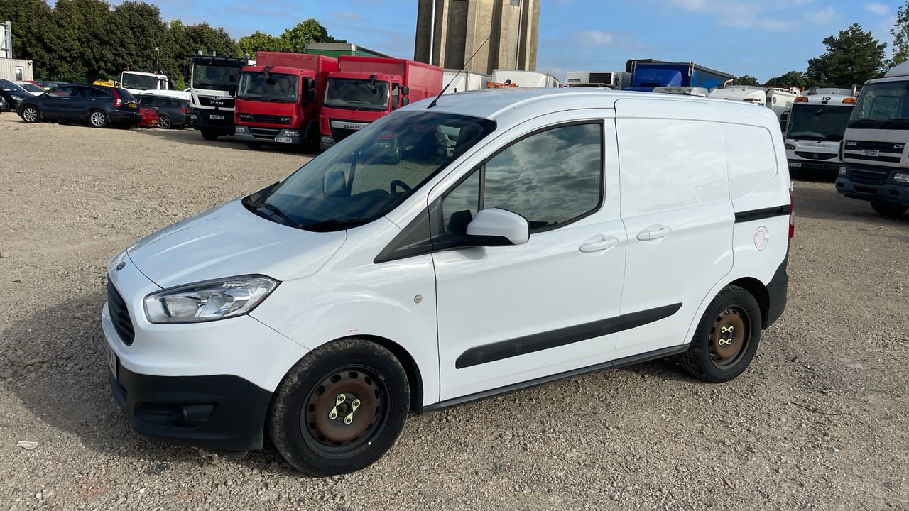 Ford Transit Courier 1.5 TDCI 95PS - Malá dodávka: obrázok 2 Ford Transit Courier 1.5 TDCI 95PS - Malá dodávka: obrázok 2