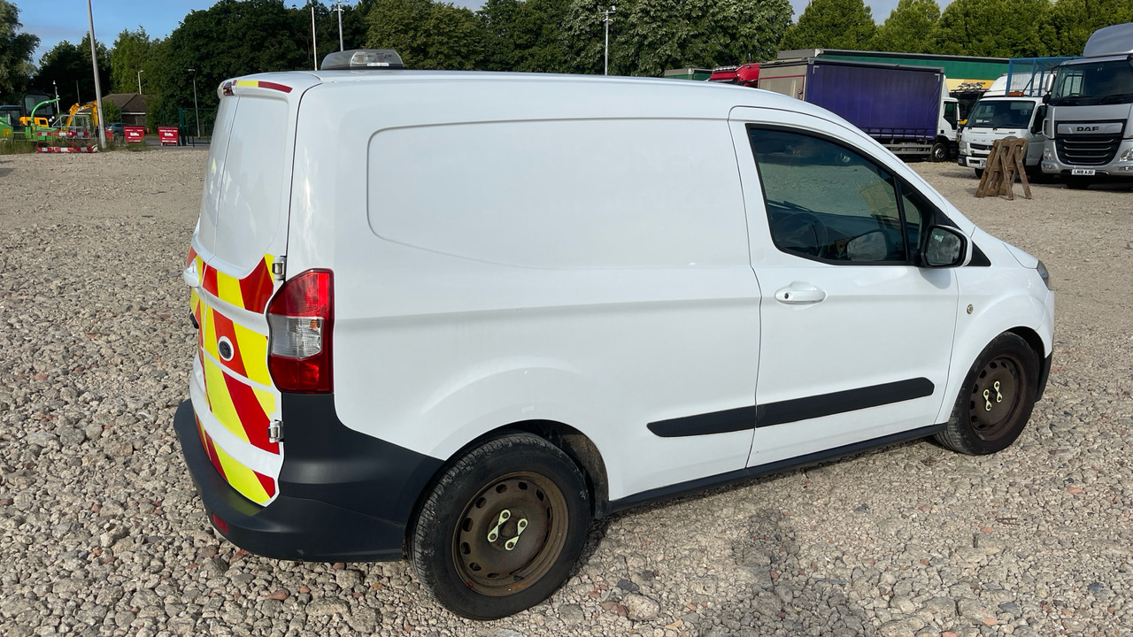 Ford Transit Courier 1.5 TDCI 95PS - Malá dodávka: obrázok 4 Ford Transit Courier 1.5 TDCI 95PS - Malá dodávka: obrázok 4