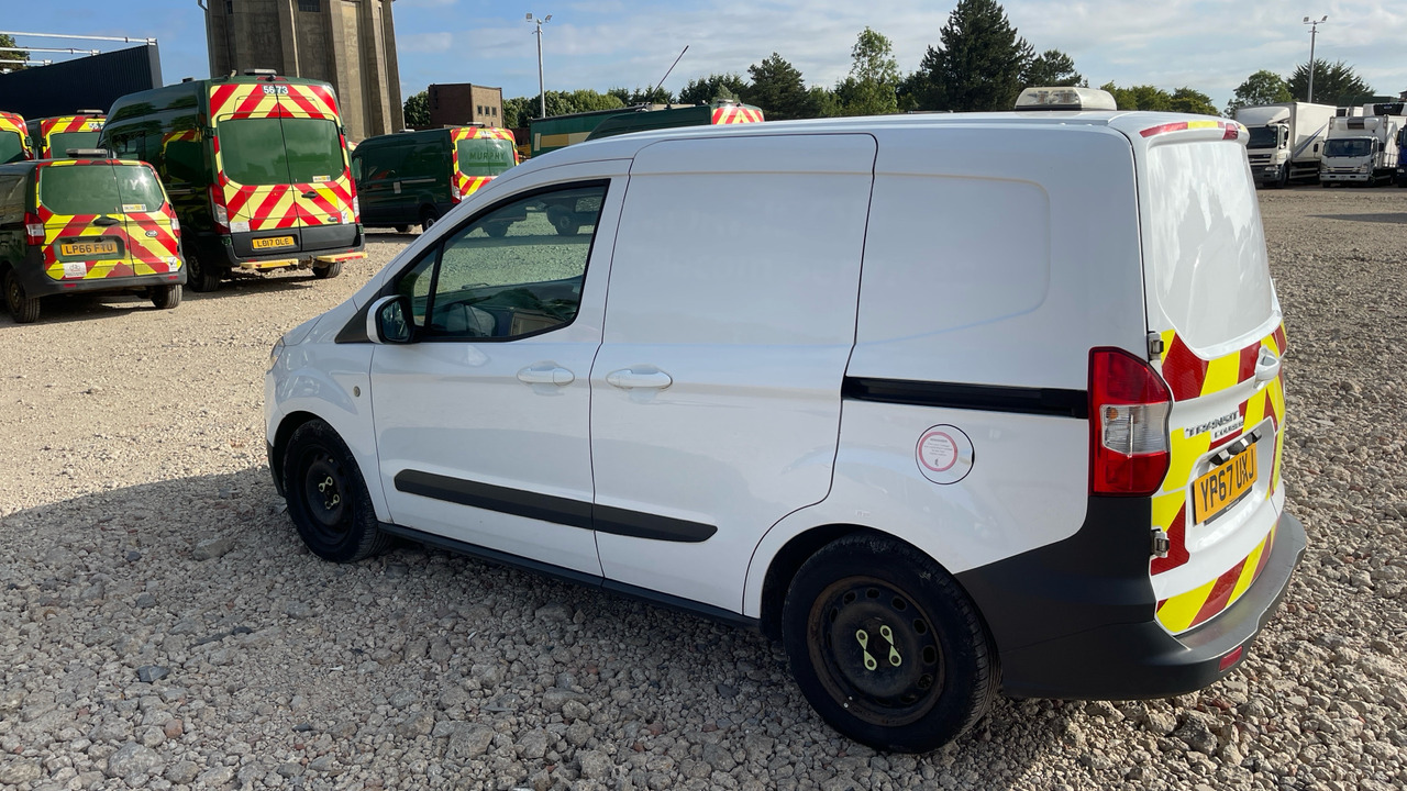 Ford Transit Courier 1.5 TDCI 95PS - Malá dodávka: obrázok 3 Ford Transit Courier 1.5 TDCI 95PS - Malá dodávka: obrázok 3
