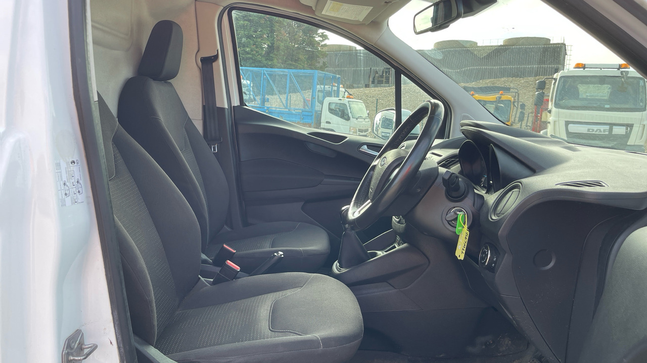 Ford Transit Courier 1.5 TDCI 95PS - Malá dodávka: obrázok 5 Ford Transit Courier 1.5 TDCI 95PS - Malá dodávka: obrázok 5