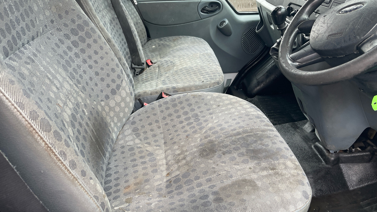 Ford Transit T300 2.2 TDCi 100ps - Malá dodávka: obrázok 5 Ford Transit T300 2.2 TDCi 100ps - Malá dodávka: obrázok 5