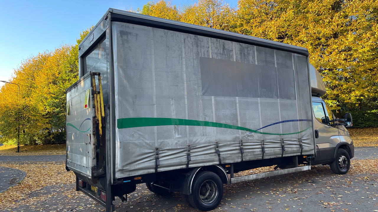 IVECO DAILY 72-170 - Plachtové nákladné vozidlo: obrázok 4 IVECO DAILY 72-170 - Plachtové nákladné vozidlo: obrázok 4