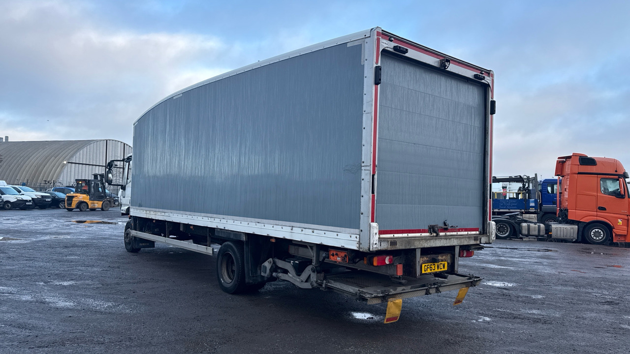 IVECO EUROCARGO 140E18 - Skříňový nákladní auto: obrázok 3 IVECO EUROCARGO 140E18 - Skříňový nákladní auto: obrázok 3