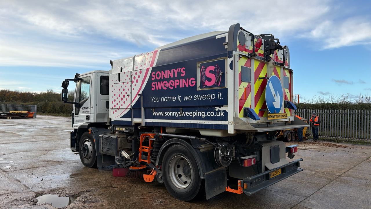 IVECO EUROCARGO 150-250 - Zametacie vozidlo: obrázok 3 IVECO EUROCARGO 150-250 - Zametacie vozidlo: obrázok 3