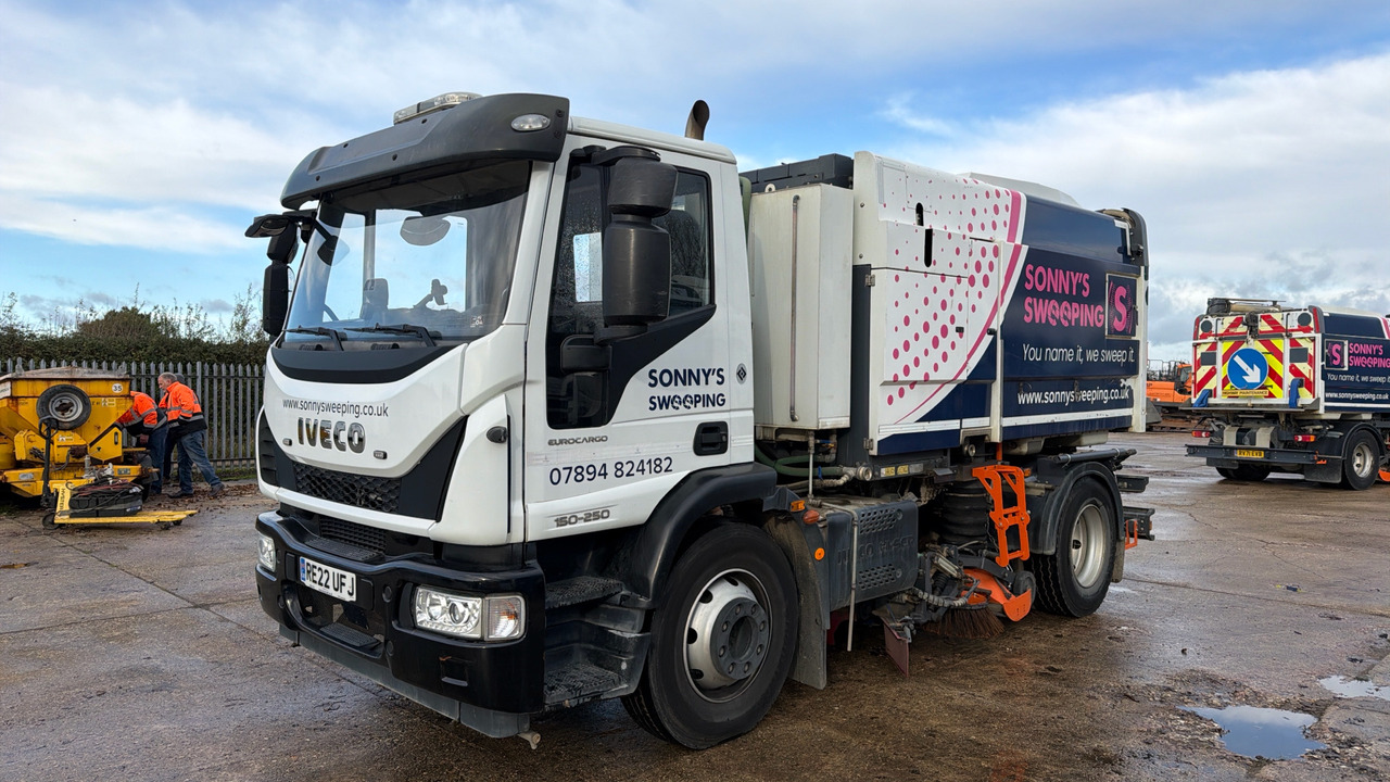 IVECO EUROCARGO 150-250 - Zametacie vozidlo: obrázok 2 IVECO EUROCARGO 150-250 - Zametacie vozidlo: obrázok 2