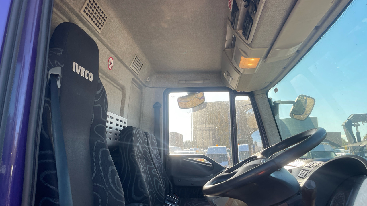 IVECO EUROCARGO 180E - Valníkový/ Plošinový nákladný automobil: obrázok 5 IVECO EUROCARGO 180E - Valníkový/ Plošinový nákladný automobil: obrázok 5