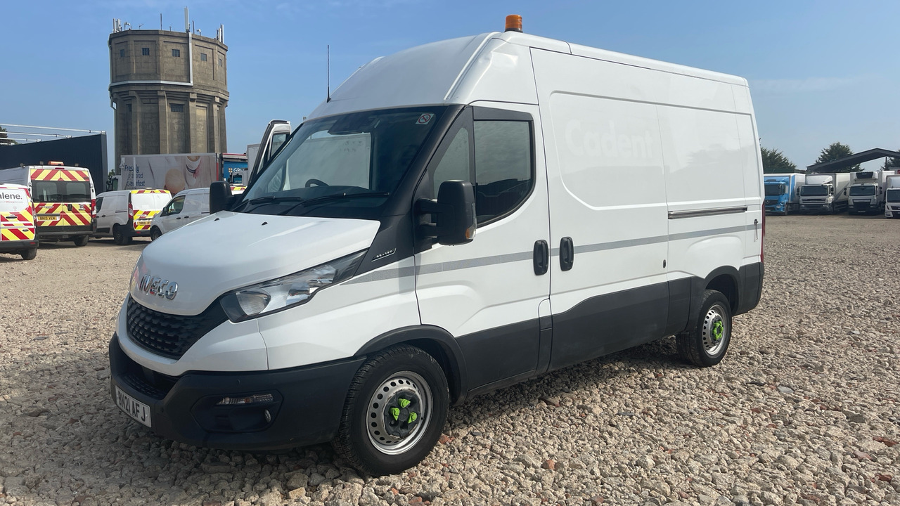 Iveco Daily 35-120 2.3 3520 WB - Furgon: obrázok 2 Iveco Daily 35-120 2.3 3520 WB - Furgon: obrázok 2