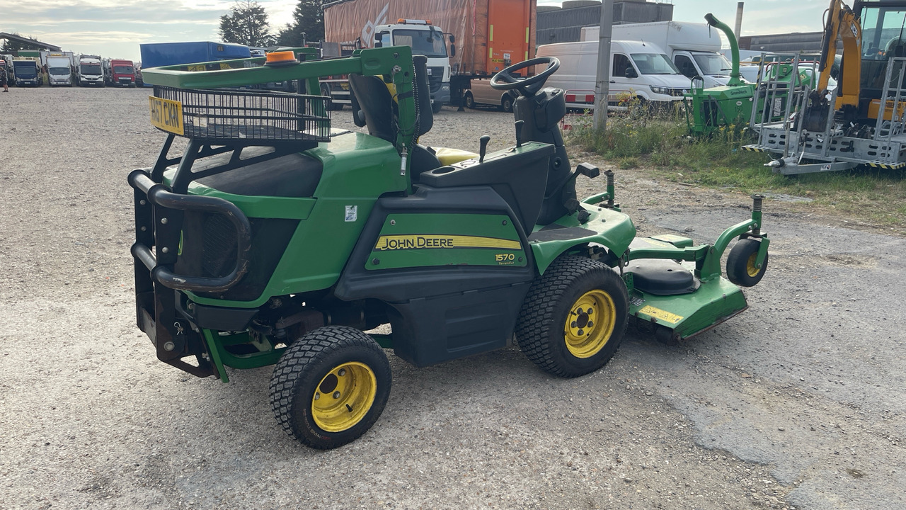JOHN DEERE 1570 1570 - Záhradná kosačka: obrázok 4 JOHN DEERE 1570 1570 - Záhradná kosačka: obrázok 4