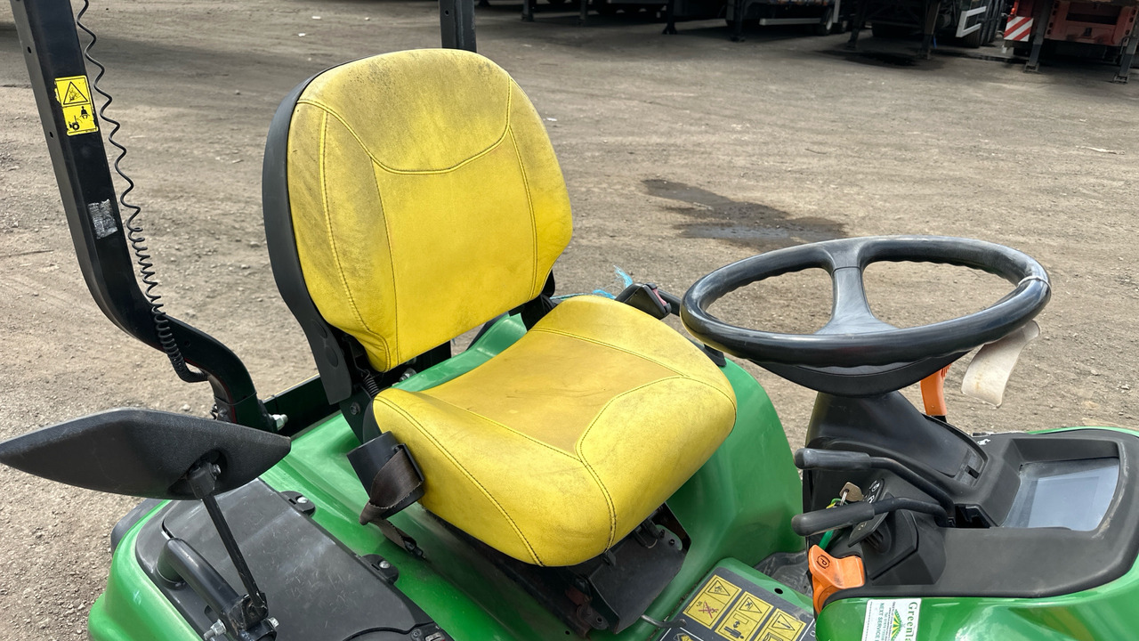 JOHN DEERE X949 - Záhradná kosačka: obrázok 5 JOHN DEERE X949 - Záhradná kosačka: obrázok 5