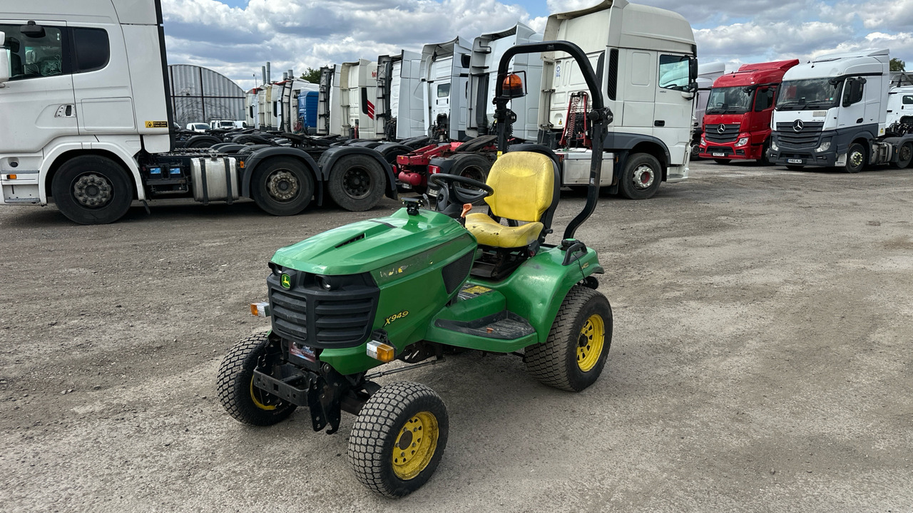JOHN DEERE X949 - Záhradná kosačka: obrázok 2 JOHN DEERE X949 - Záhradná kosačka: obrázok 2