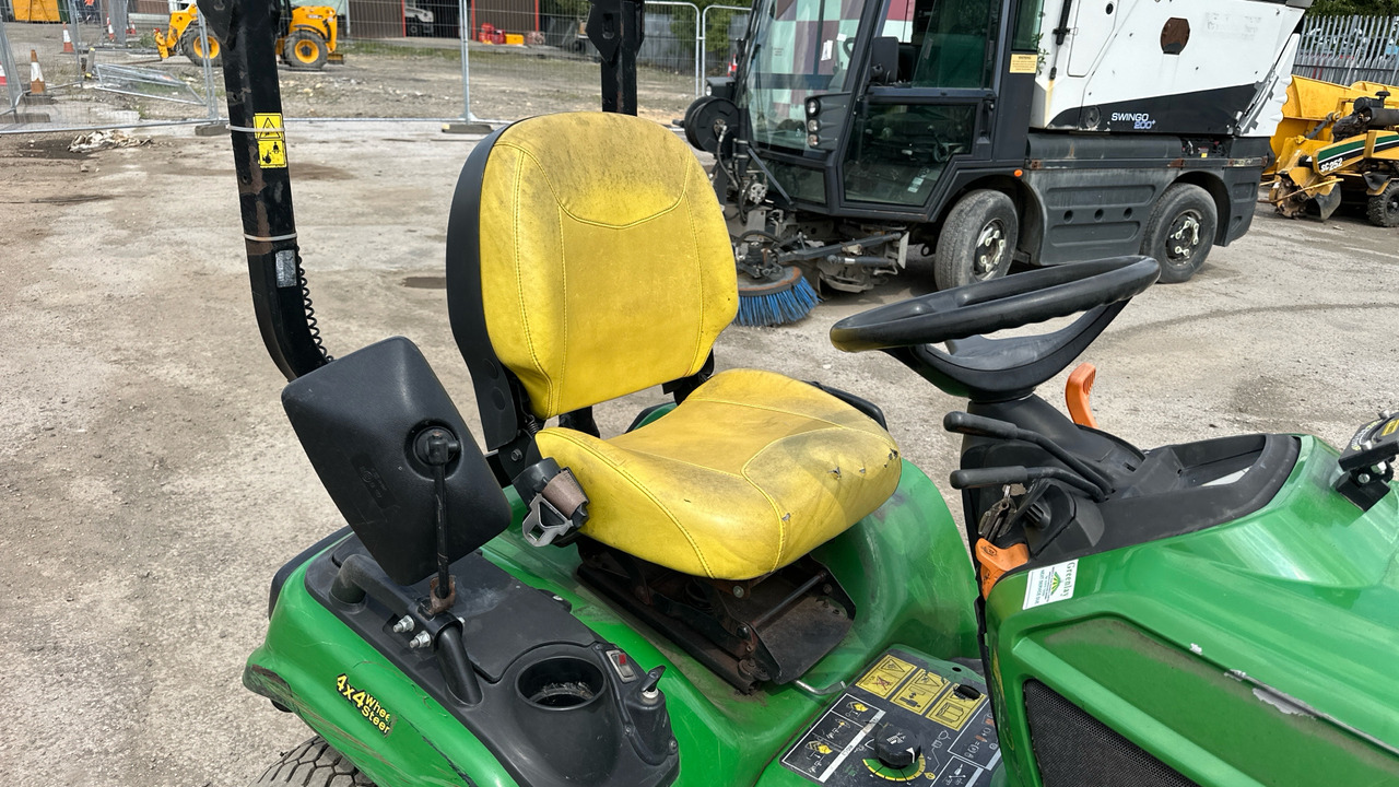 JOHN DEERE X949 - Záhradná kosačka: obrázok 5 JOHN DEERE X949 - Záhradná kosačka: obrázok 5