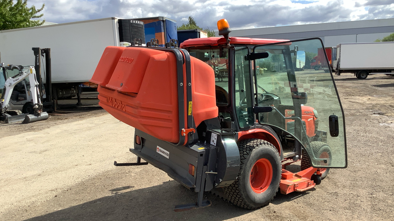 KUBOTA B2530 - Traktor: obrázok 4 KUBOTA B2530 - Traktor: obrázok 4