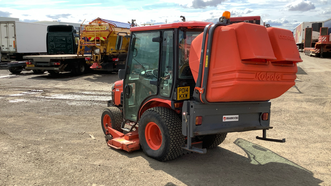 KUBOTA B2530 - Traktor: obrázok 3 KUBOTA B2530 - Traktor: obrázok 3