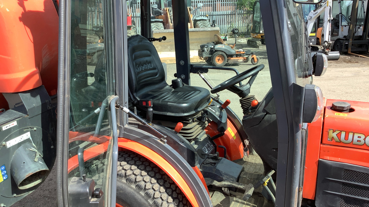 KUBOTA B2530 - Traktor: obrázok 5 KUBOTA B2530 - Traktor: obrázok 5