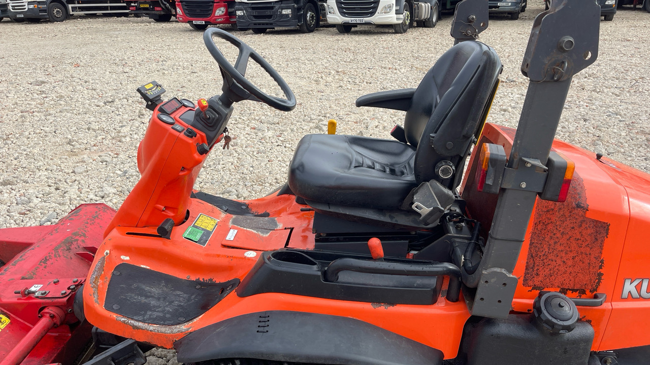 KUBOTA F3680 - Záhradná kosačka: obrázok 5 KUBOTA F3680 - Záhradná kosačka: obrázok 5