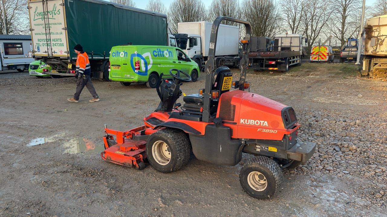 KUBOTA F3890 - Záhradná kosačka: obrázok 3 KUBOTA F3890 - Záhradná kosačka: obrázok 3