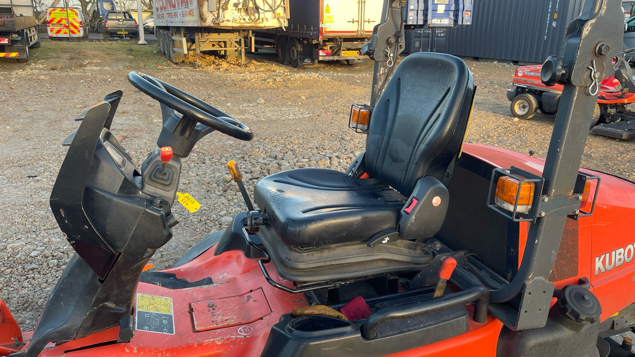 KUBOTA F3890 - Záhradná kosačka: obrázok 5 KUBOTA F3890 - Záhradná kosačka: obrázok 5