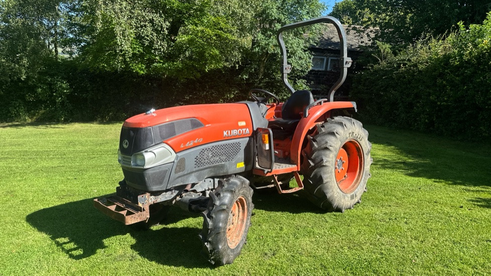 KUBOTA L4240 - Traktor: obrázok 2 KUBOTA L4240 - Traktor: obrázok 2