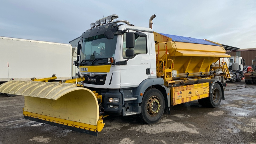 MAN TGM 18.250 - Vozidlo na odpratávanie snehu: obrázok 2 MAN TGM 18.250 - Vozidlo na odpratávanie snehu: obrázok 2
