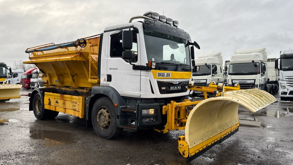MAN TGM 18.250 - Vozidlo na odpratávanie snehu: obrázok 1 MAN TGM 18.250 - Vozidlo na odpratávanie snehu: obrázok 1