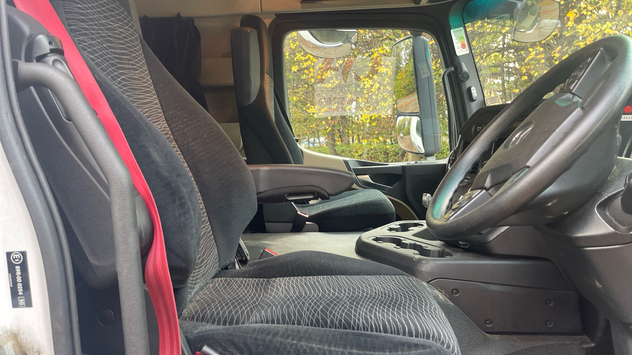 MERCEDES-BENZ ACTROS 1824 - Skříňový nákladní auto: obrázok 5 MERCEDES-BENZ ACTROS 1824 - Skříňový nákladní auto: obrázok 5