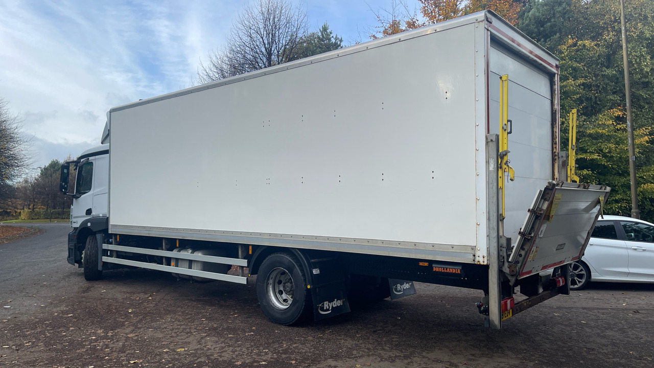 MERCEDES-BENZ ACTROS 1824 - Skříňový nákladní auto: obrázok 3 MERCEDES-BENZ ACTROS 1824 - Skříňový nákladní auto: obrázok 3